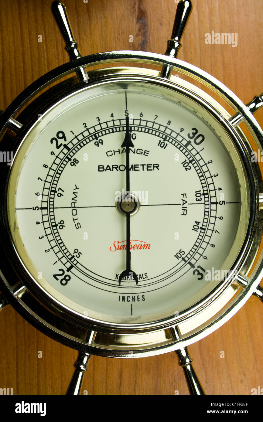 Baromètre - Manomètre de pression d'air atmosphérique Photo Stock - Alamy