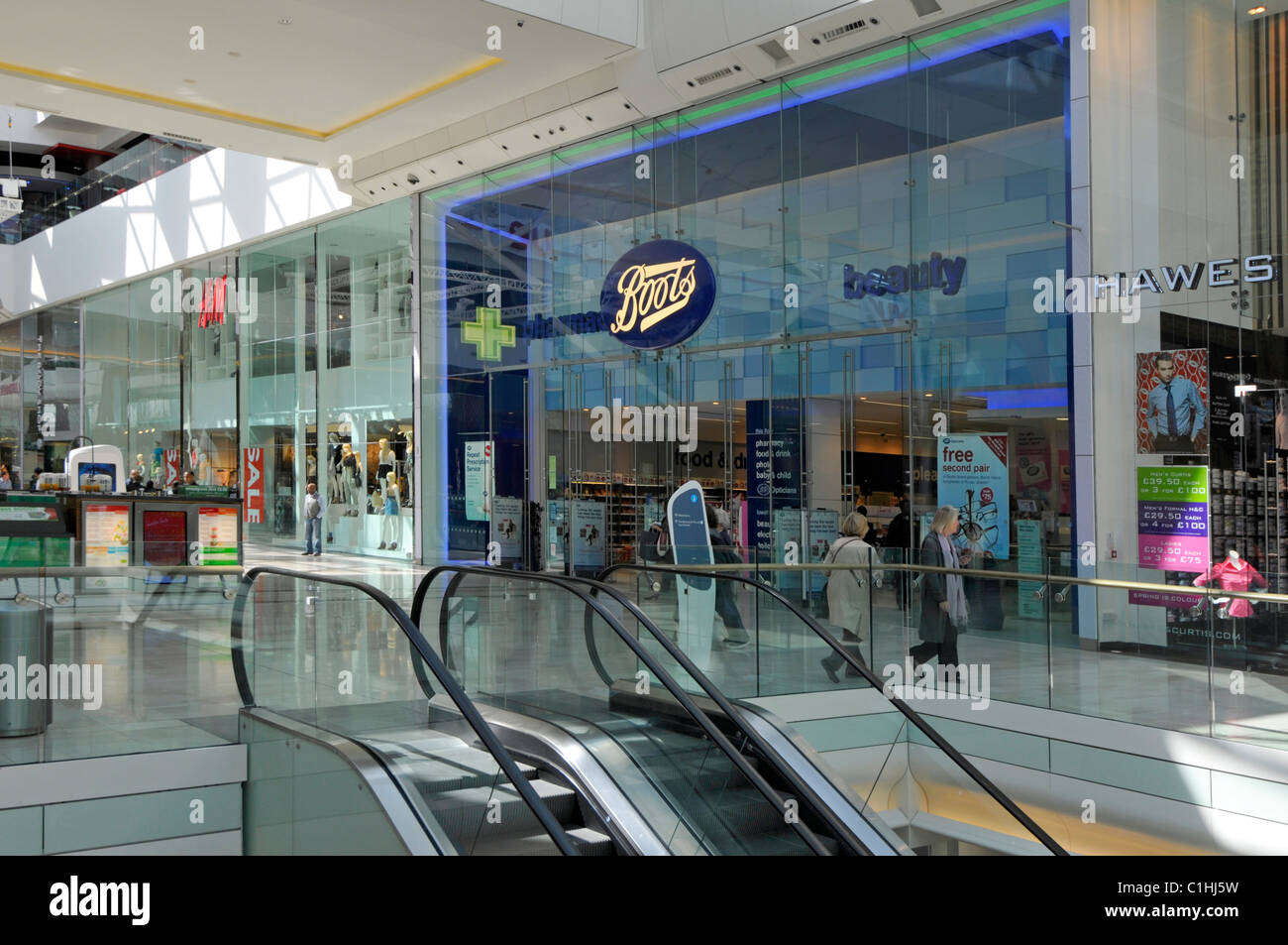 Boots de beauté dans le centre commercial Westfield London Shepherds Bush Banque D'Images