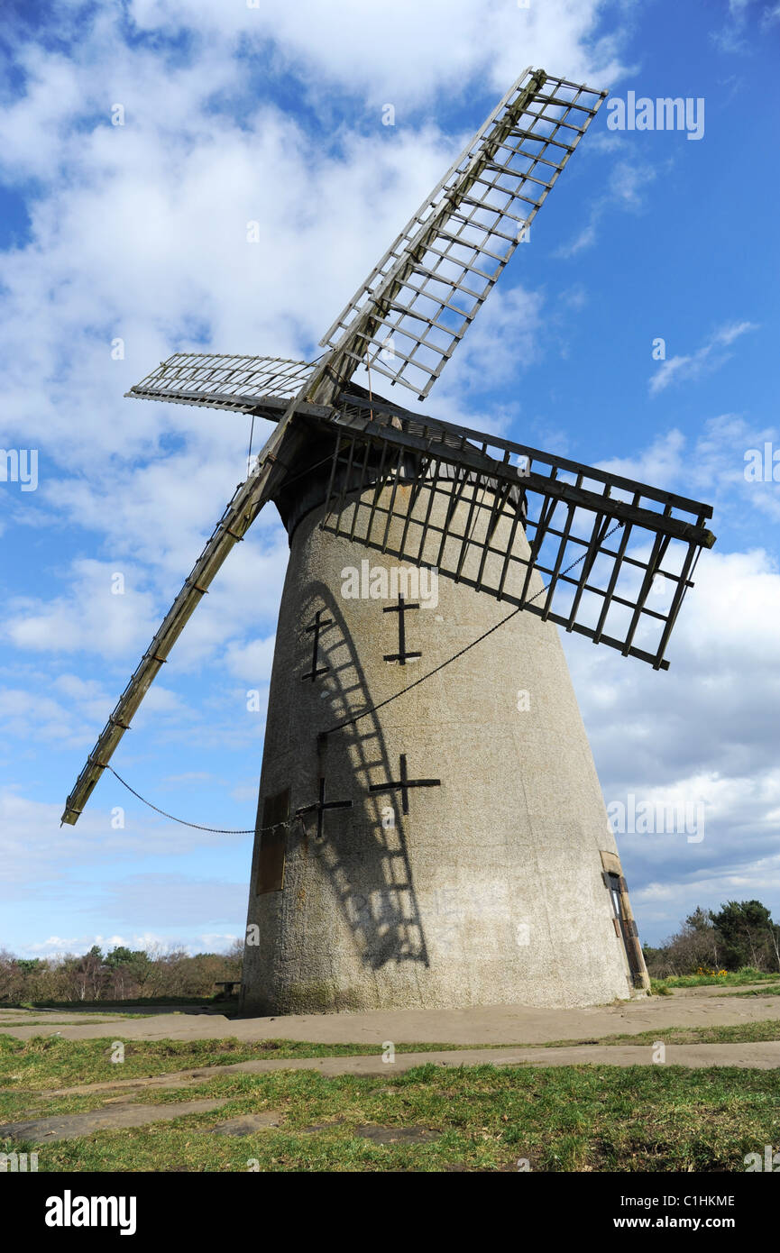 Bidston windmill sur Bidston Hill, Péninsule de Wirral. Banque D'Images