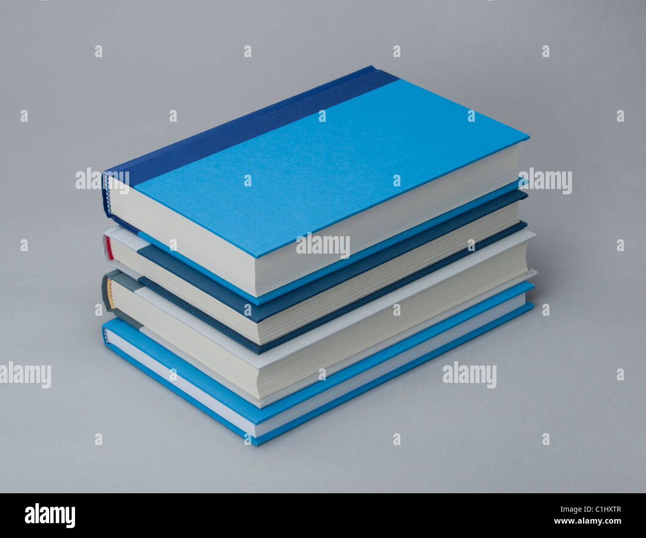 Livres dans une pile ordinaire Banque D'Images