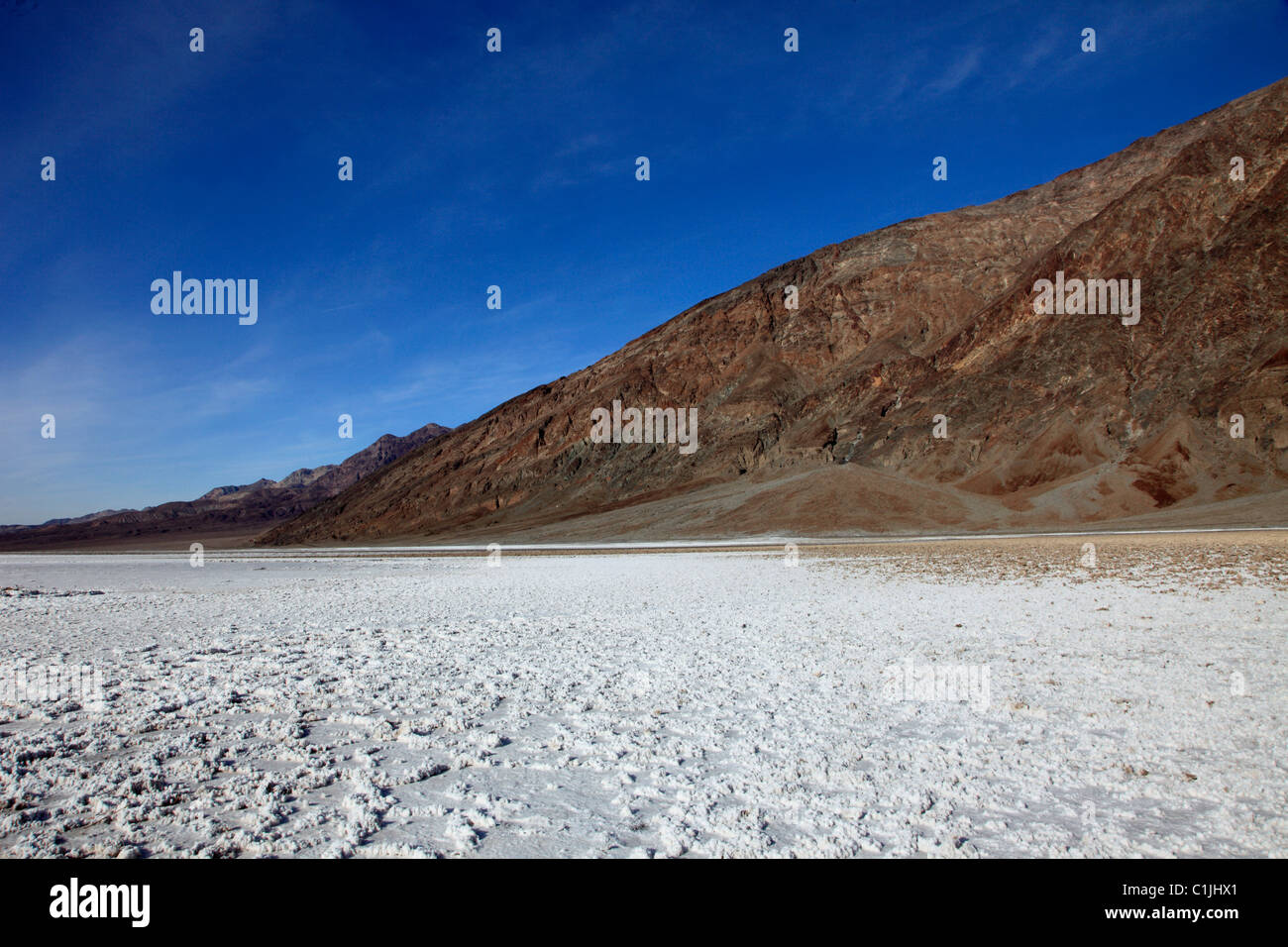 États-unis, Californie, Death Valley, Parc National, du bassin de Badwater, sel, Banque D'Images