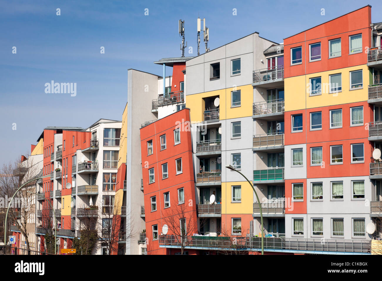 Les immeubles à appartements sur Nöldnerstrasse, Berlin, Allemagne Banque D'Images