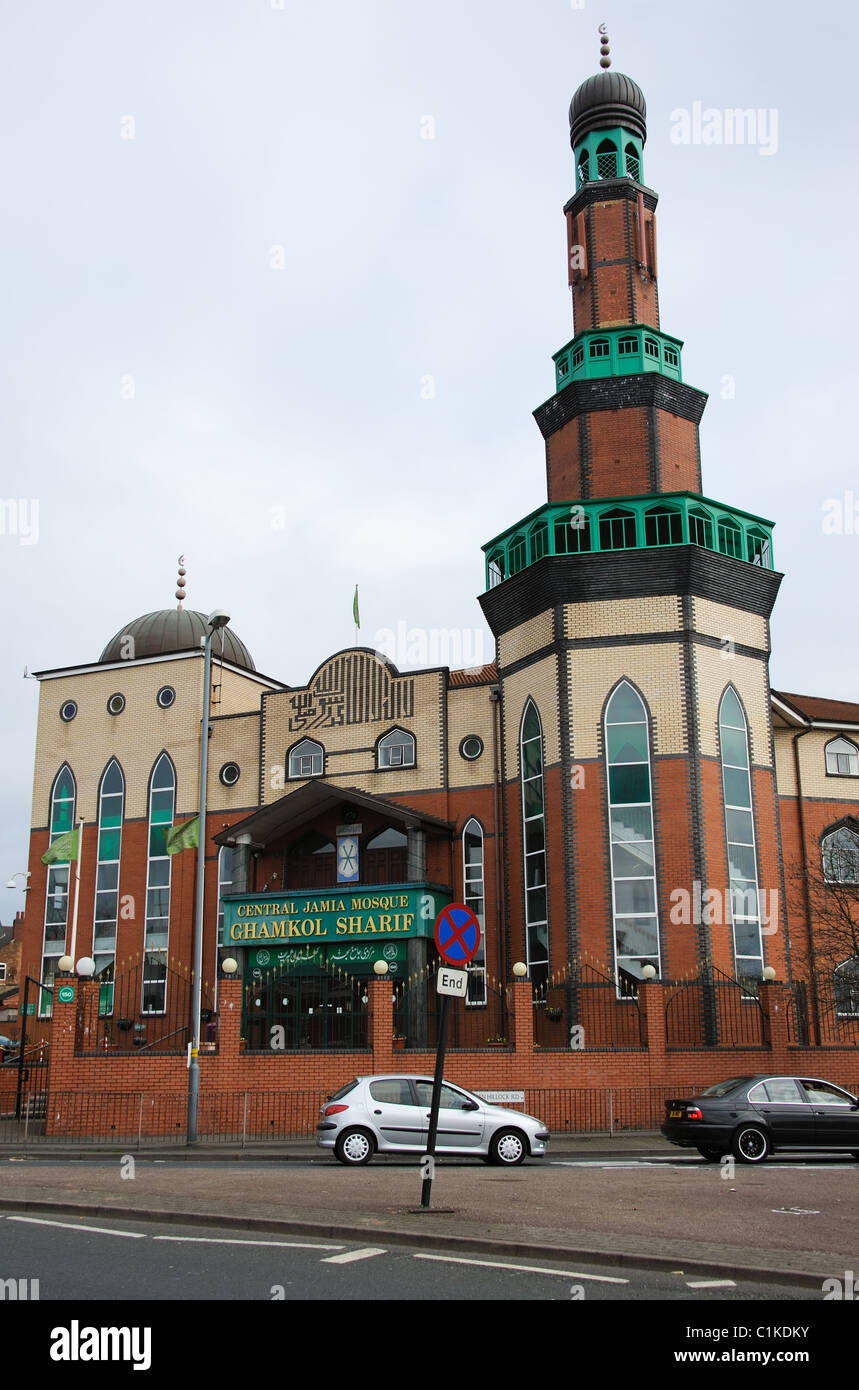 La Mosquée Jamia centrale Ghamkol Sharif immeuble sur Golden Hillock Road à Small Heath Birmingham England UK un bâtiment de trois étages Banque D'Images