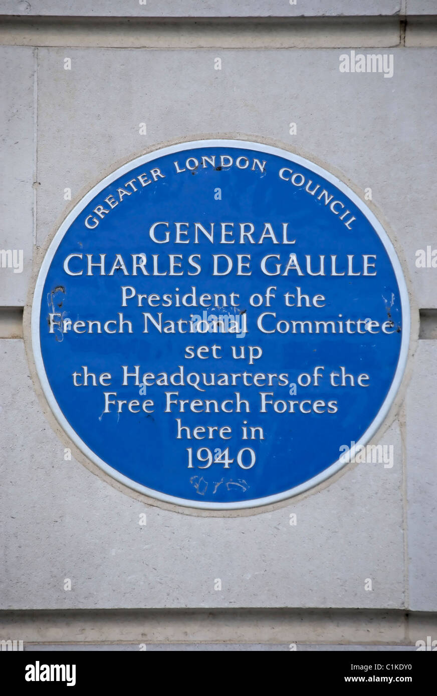 Blue plaque marquant le siège de la guerre, les forces françaises libres du général Charles de Gaulle, à Londres, en Angleterre Banque D'Images