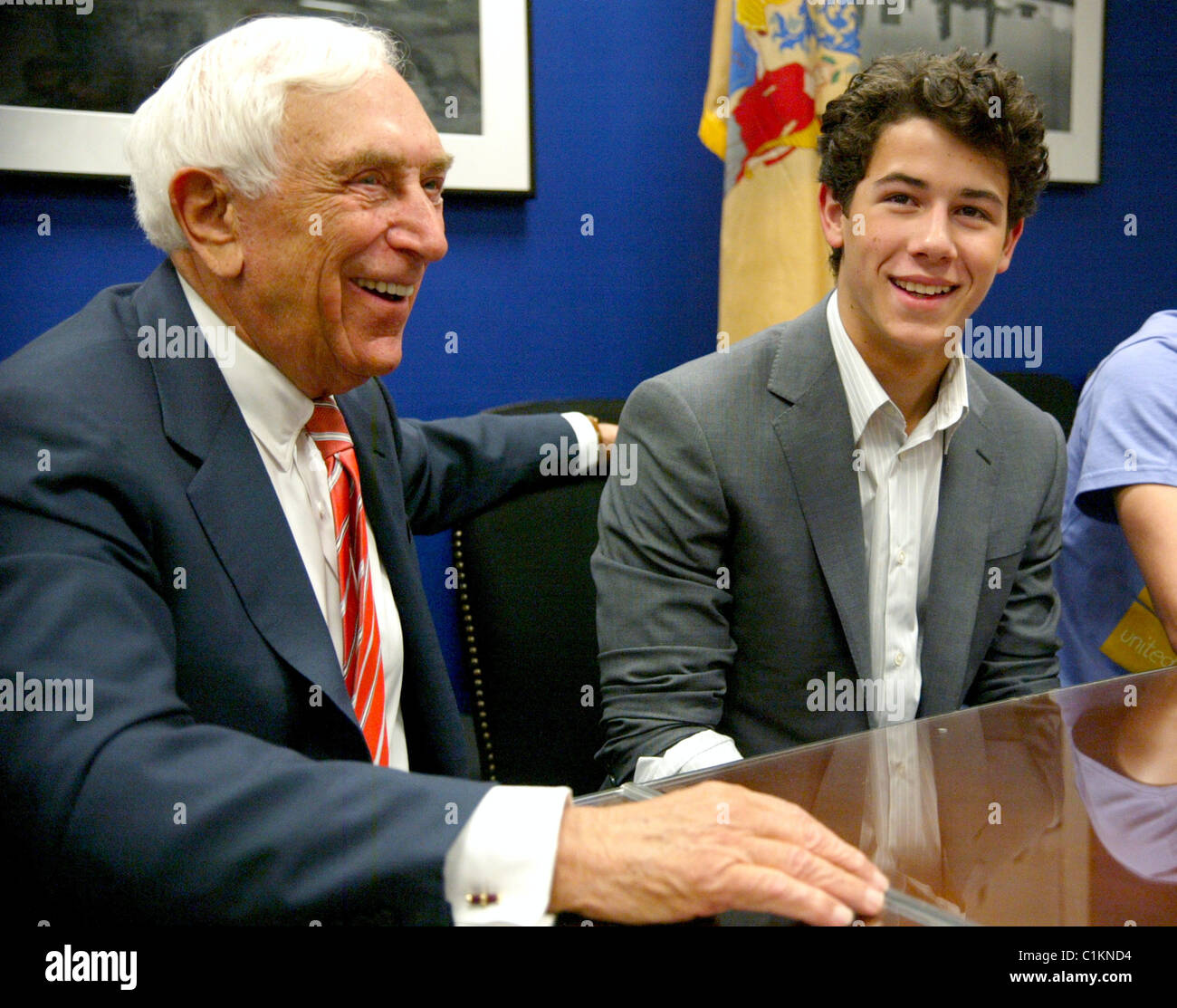 Nick Jonas traite le diabète juvénile avec le sénateur du New Jersey Frank Lautenberg Washington, DC, USA - 23.06.09 : Banque D'Images