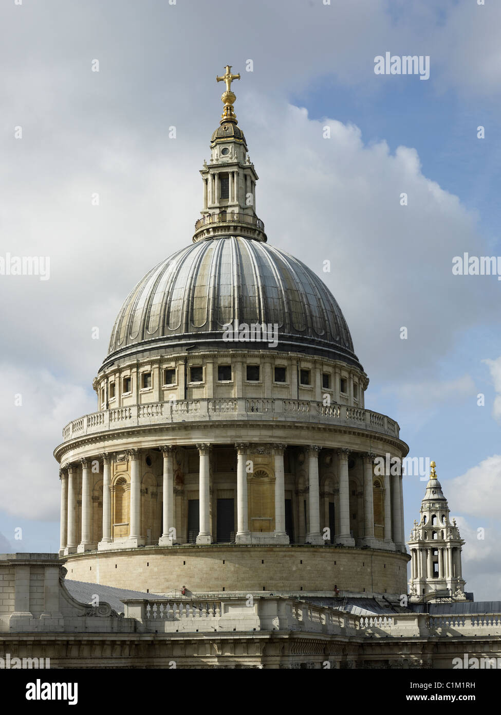 Saint Paul's Cathedral, London. Par Sir Christopher Wren, 1675-1710. Vue de haut niveau de la Dome d'est d'un nouveau changement Banque D'Images