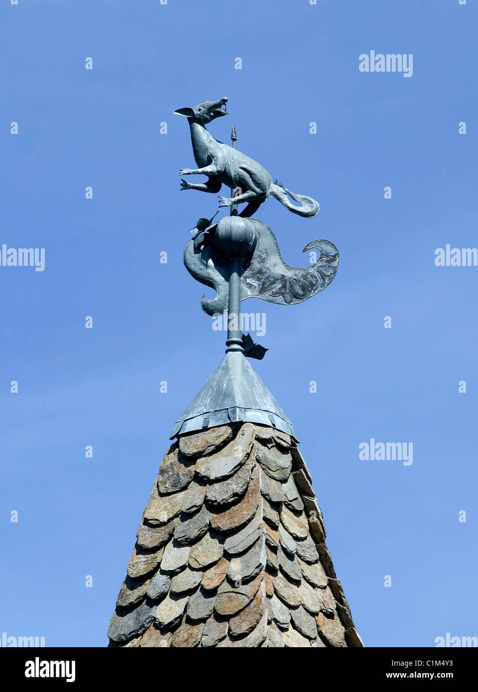 La France, la Lozère, girouette représentant la Bête du Gévaudan, près de Saint Eulalie Banque D'Images