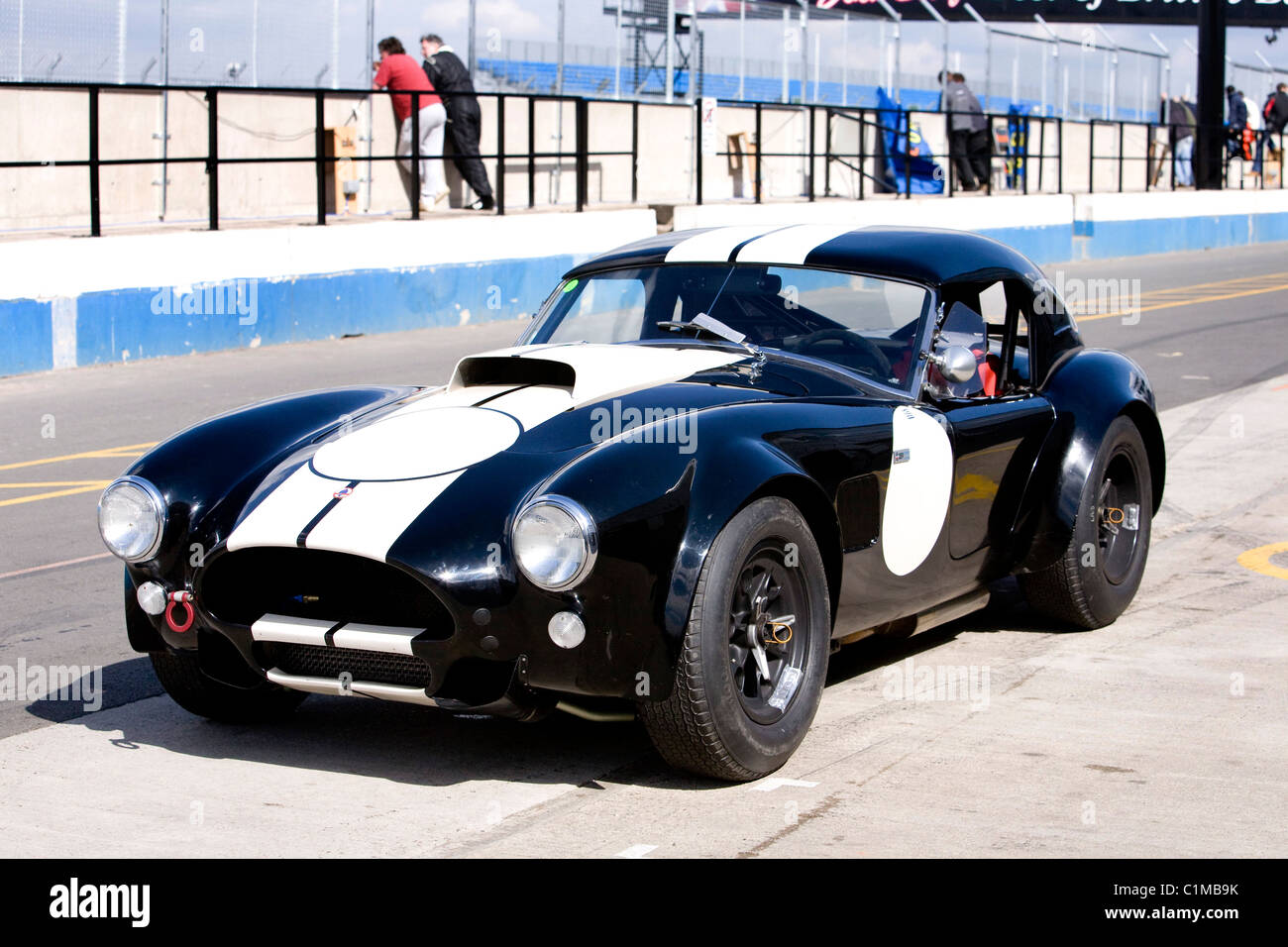 Voiture de course cobra en noir et blanc Banque de photographies et d ...