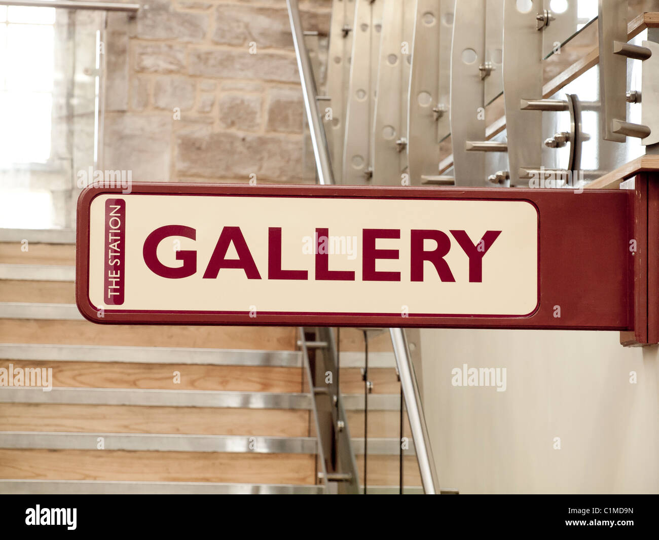 Gallery Sign à la Station une ancienne gare ferroviaire à Richmond, North Yorkshire maintenant une longue arts centre cinéma et café Banque D'Images