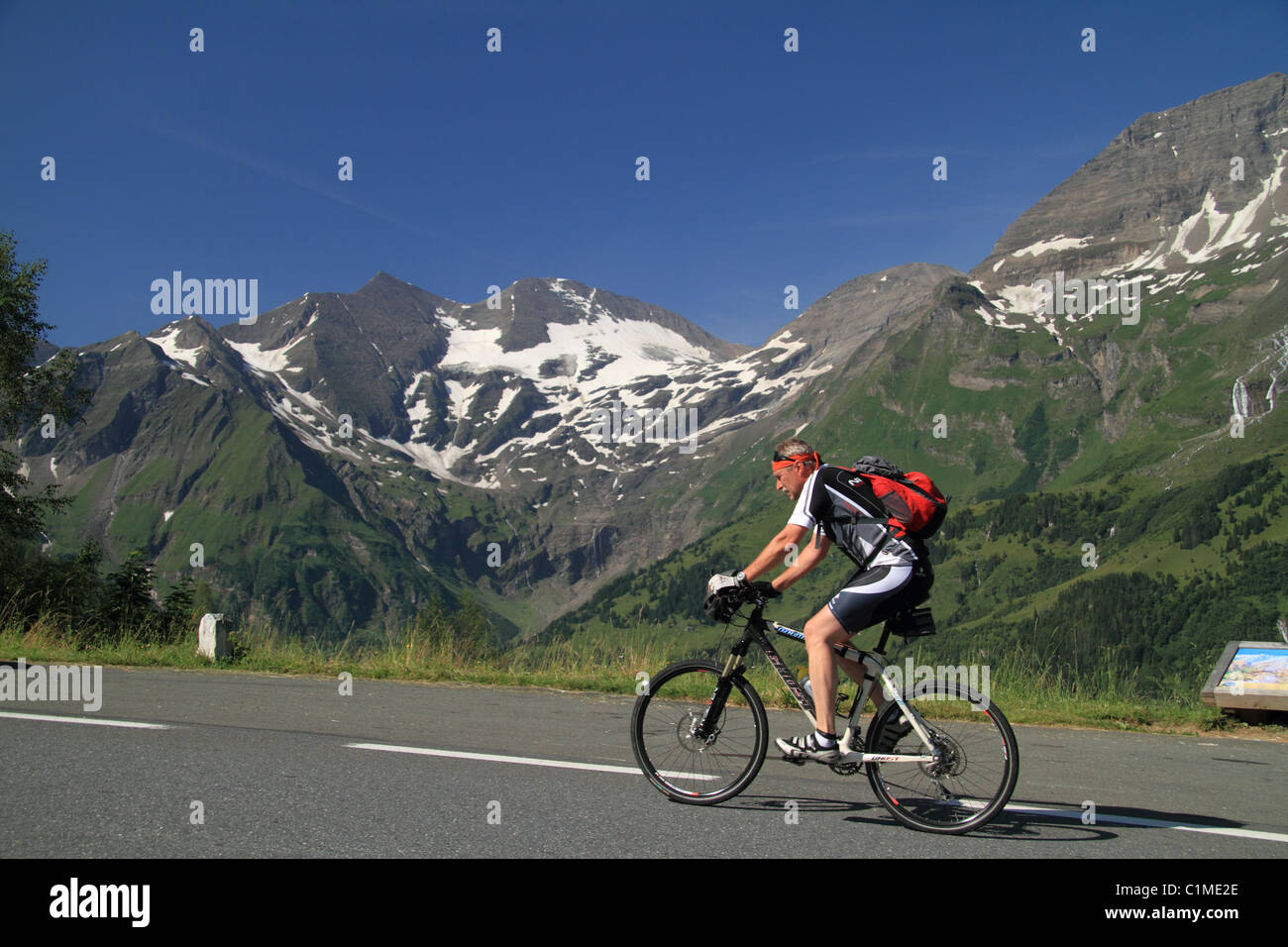 Le vélo haute route alpine du grossglockner Banque D'Images