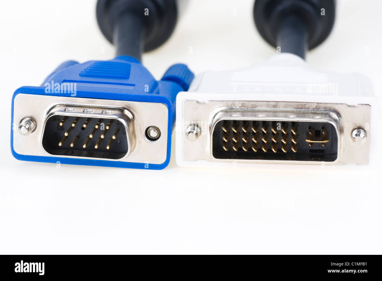 Connecteur de câble VGA et les câbles vidéo numérique Banque D'Images