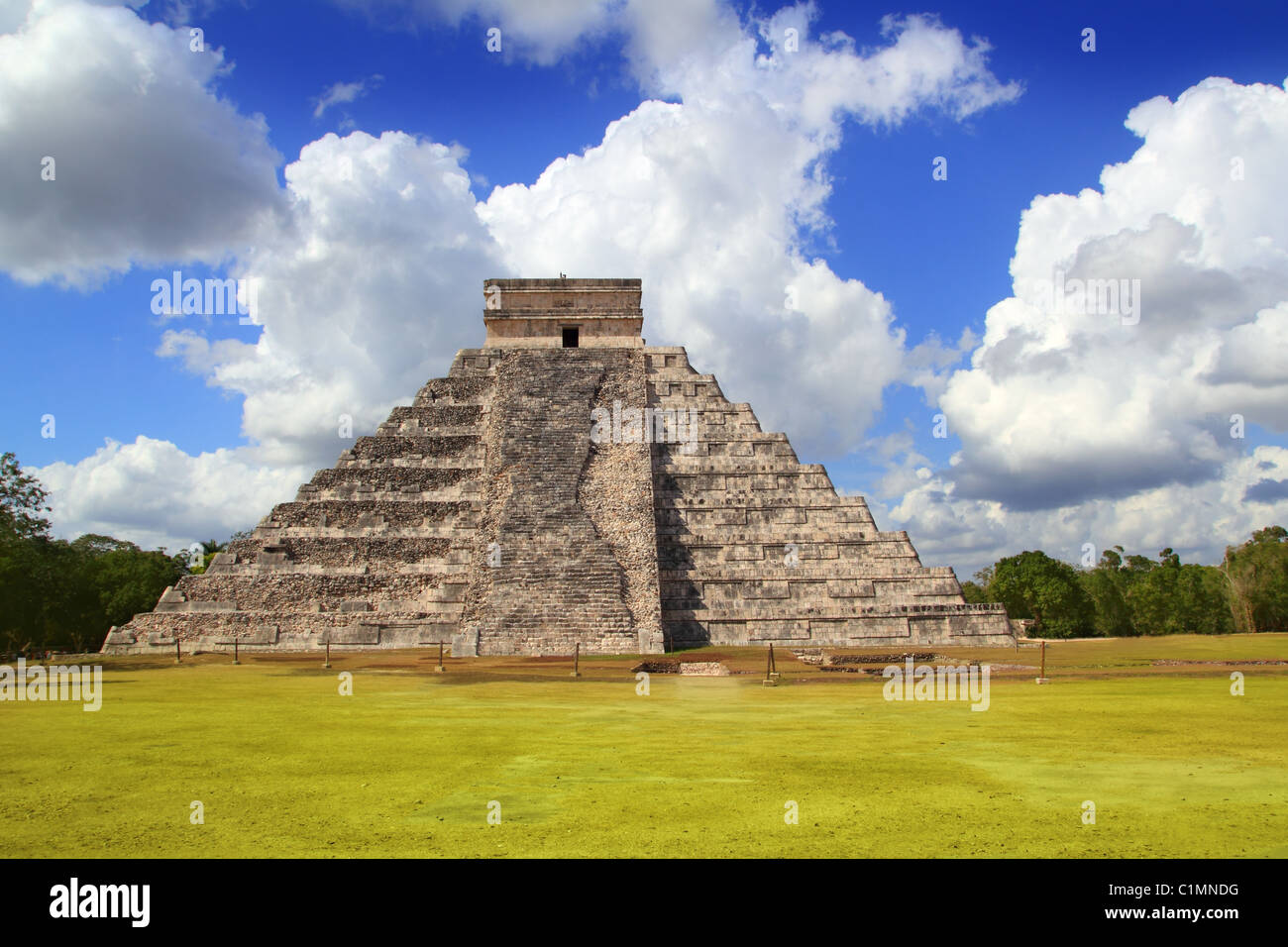 Ancienne pyramide Maya Kukulcán Chichen Itza Yucatan Mexique Banque D'Images
