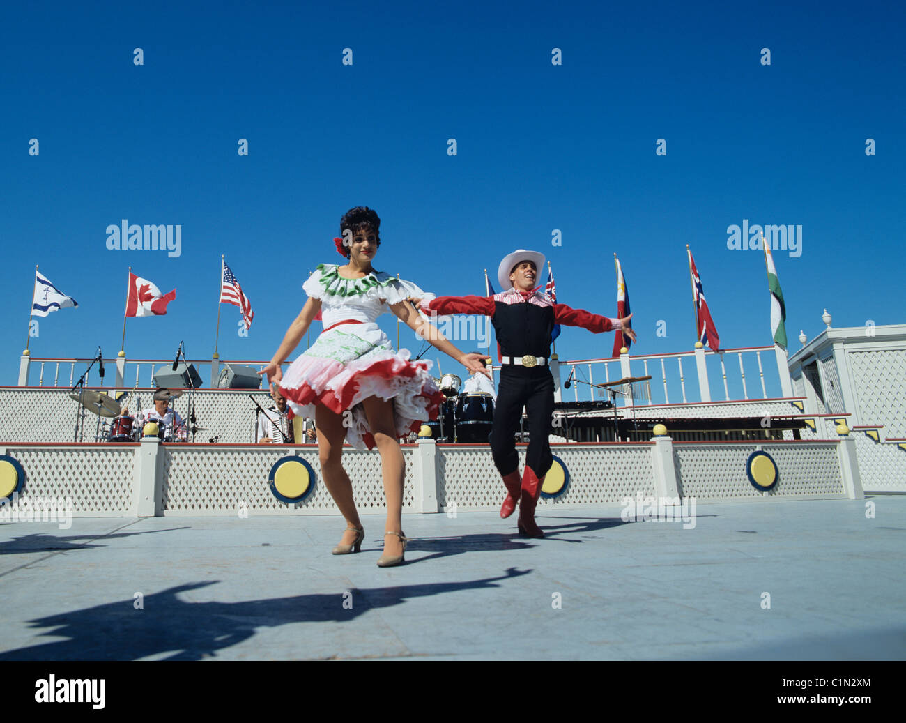 Danseurs internationaux. Epcot Center, Orlando, Floride, USA Banque D'Images