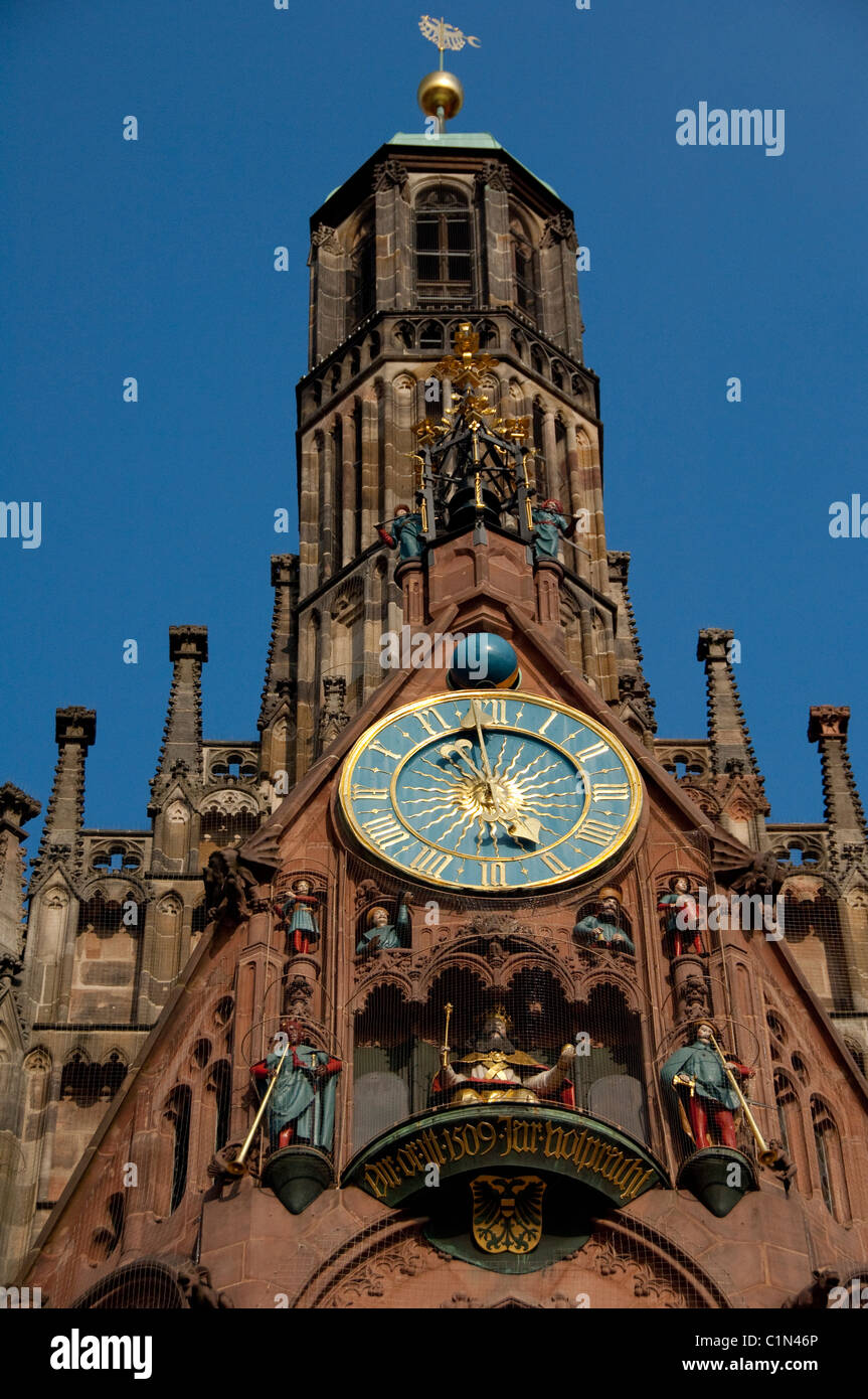 Allemagne, Bavière, Nuremberg. Place du marché, l'église Notre Dame (Frauenkirche) Façade aka. Banque D'Images
