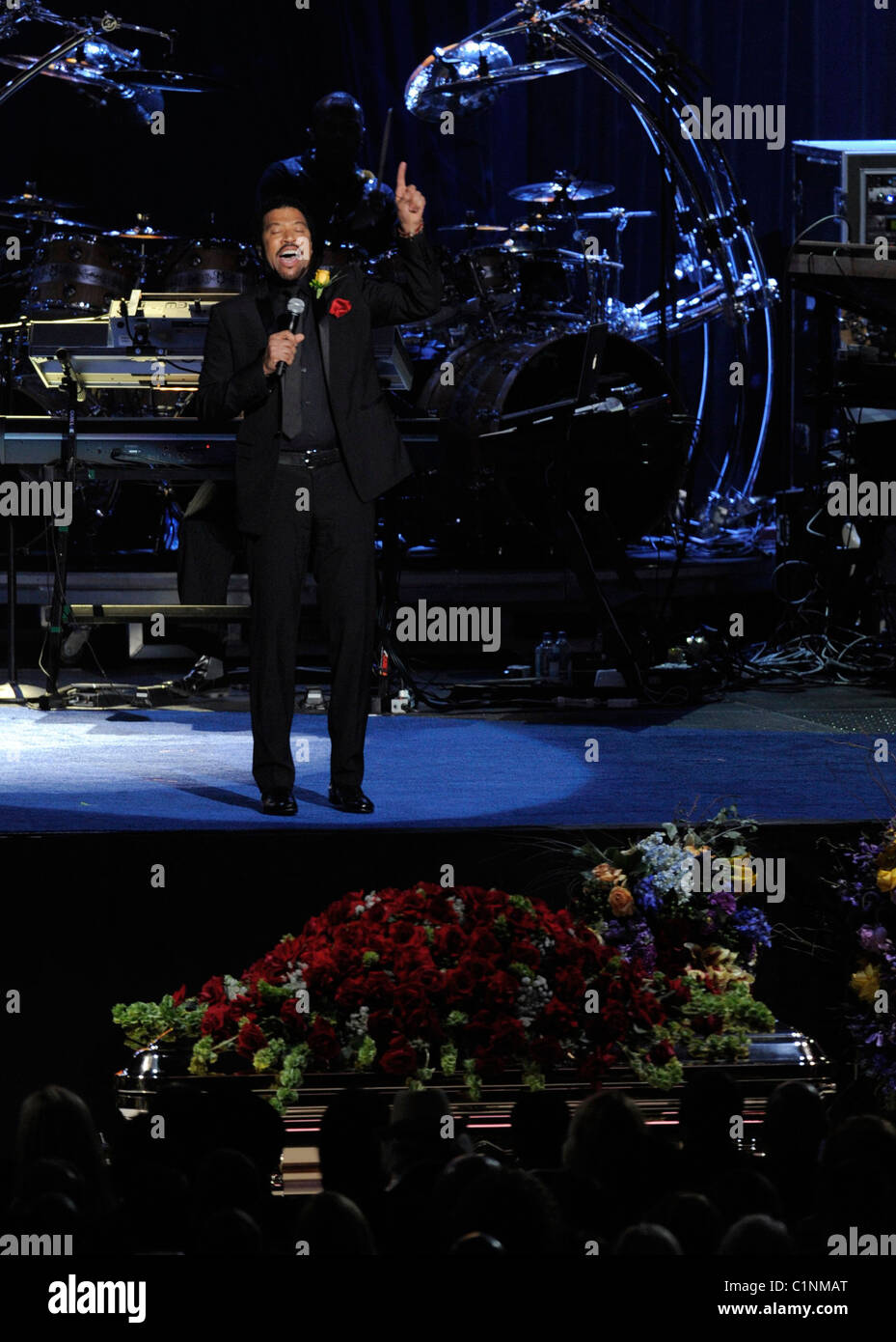 Snger Lionel Richie le service commémoratif pour le King of Pop, Michael Jackson, au Staples Center de Los Angeles, Californie - Banque D'Images