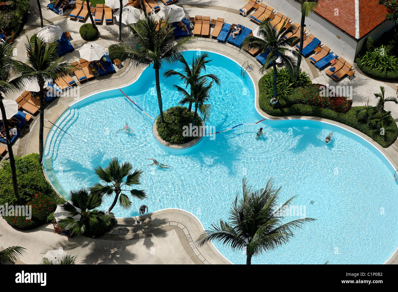 Thaïlande, Bangkok, piscine de l'hôtel Shangri-La Banque D'Images