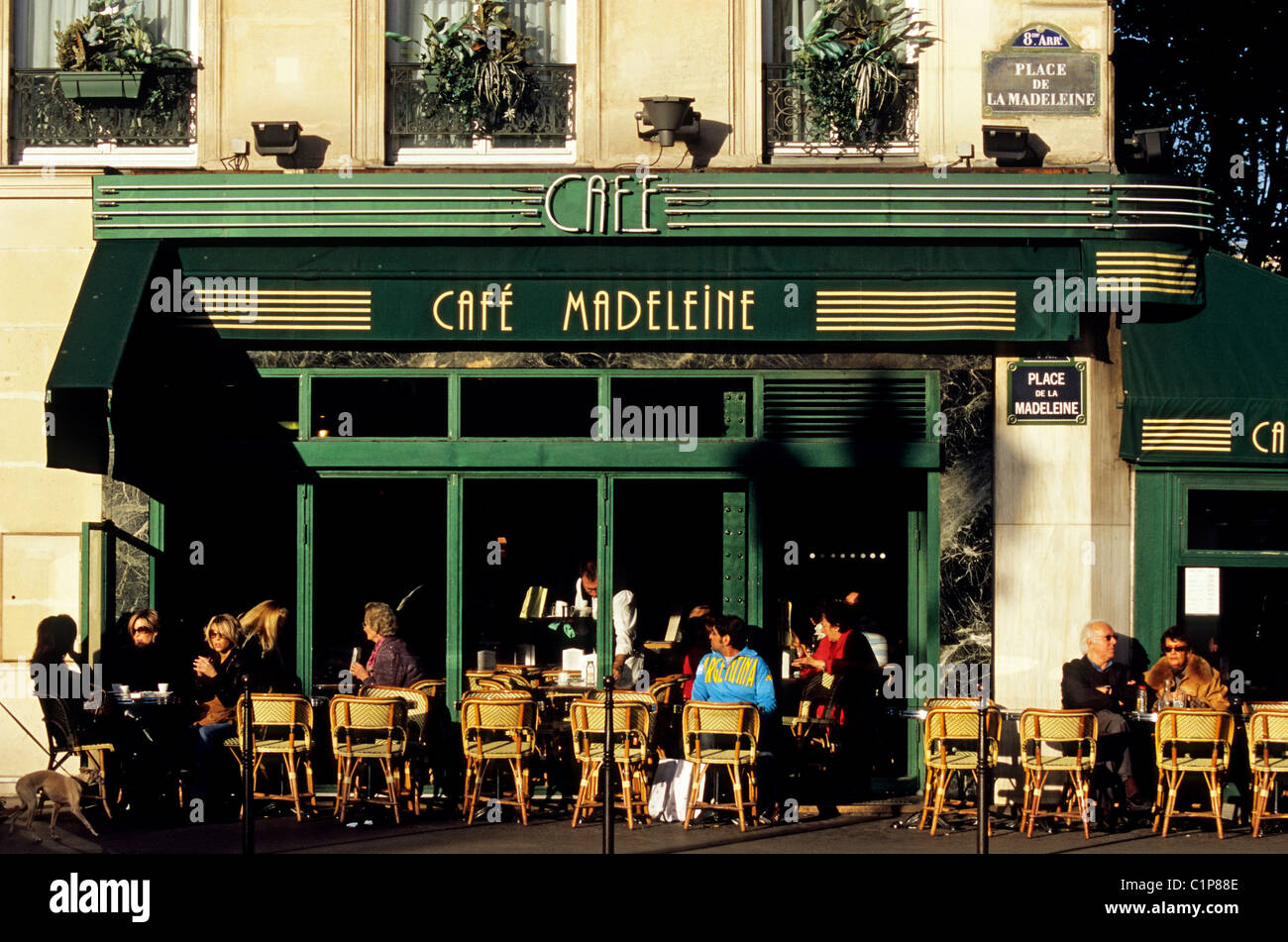 France, Paris, Place de la Madeleine, Café Madeleine Banque D'Images