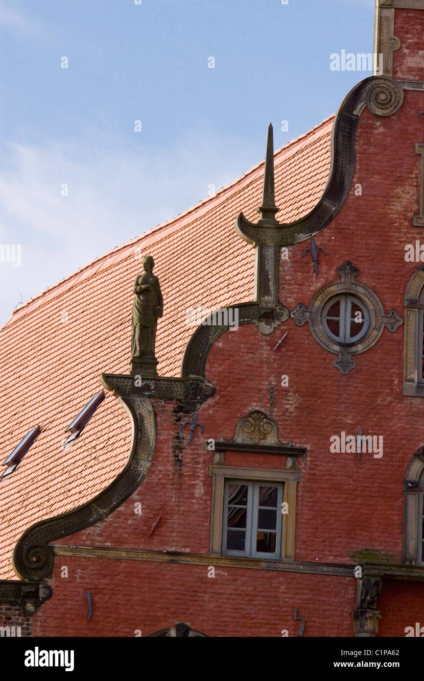 Allemagne, Wismar, gable hanséatique sur façade Banque D'Images