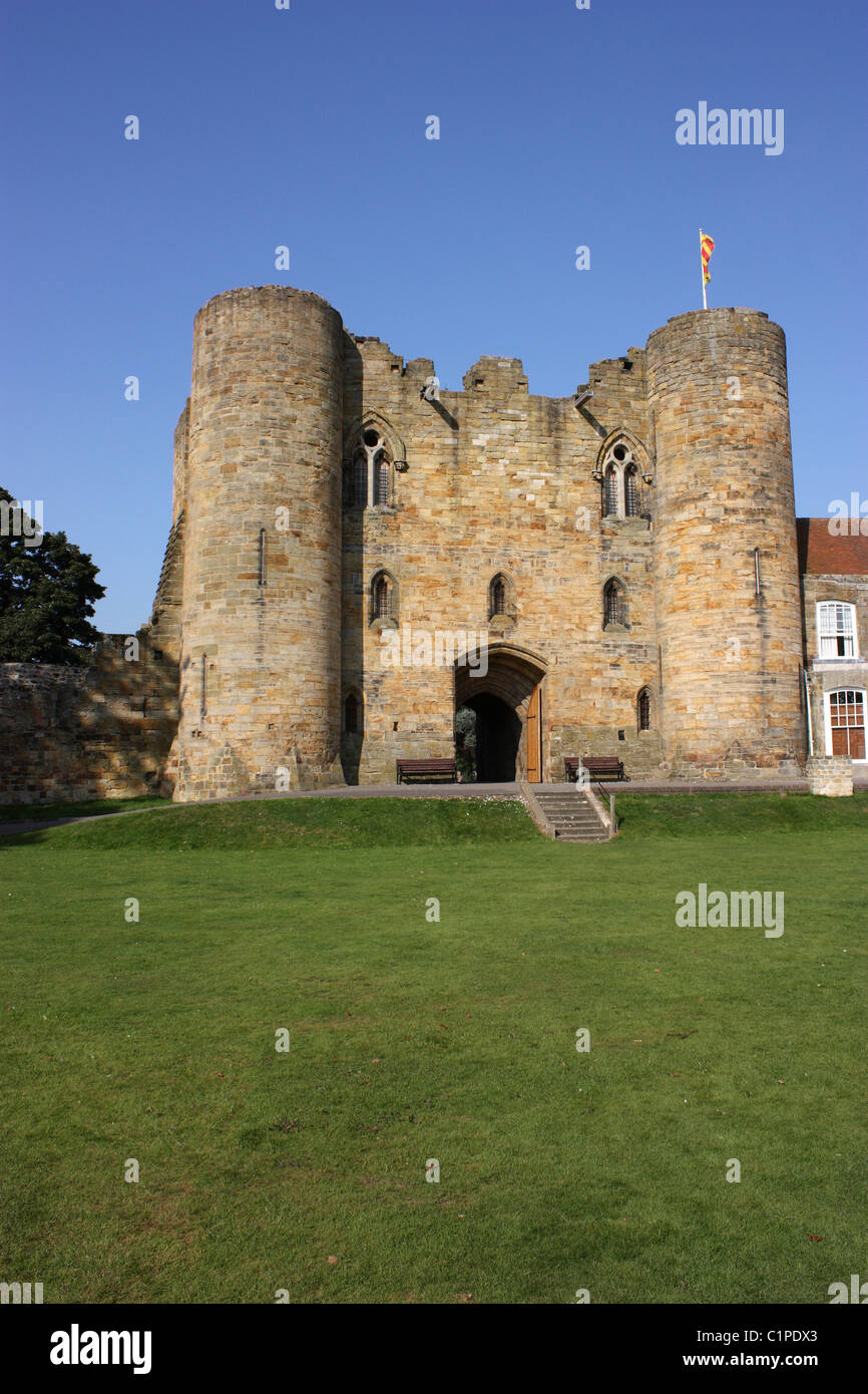 L'Angleterre, Kent, Tonbridge Castle, Twin Towers et l'entrée Banque D'Images