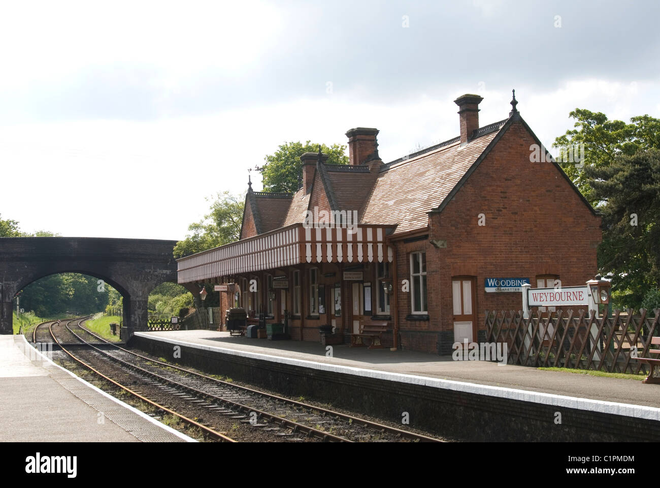 L'Angleterre, Norfolk Weybourne, gare, la voie et la plate-forme Banque D'Images