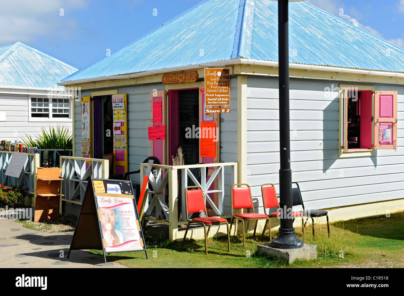 Une boutique de Road Town Tortola BVI Caribbean Cruise Colorful Banque D'Images