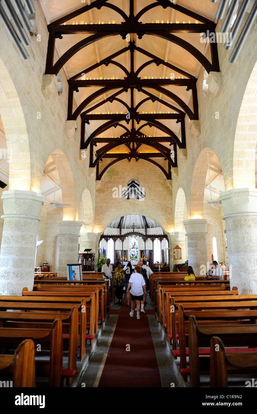 Intérieur de l'église anglicane St. James Bridgetown Barbade NCL croisière des Caraïbes Banque D'Images