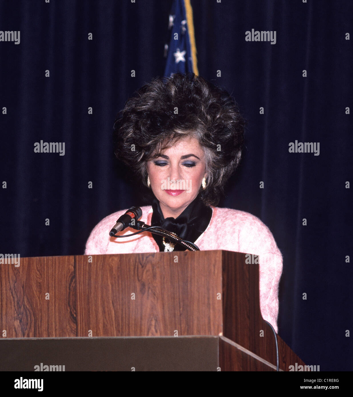 Elizabeth Taylor lors d'une campagne de collecte de fonds, San Francisco pour la Fondation américaine pour la recherche sur le SIDA 1986 Banque D'Images