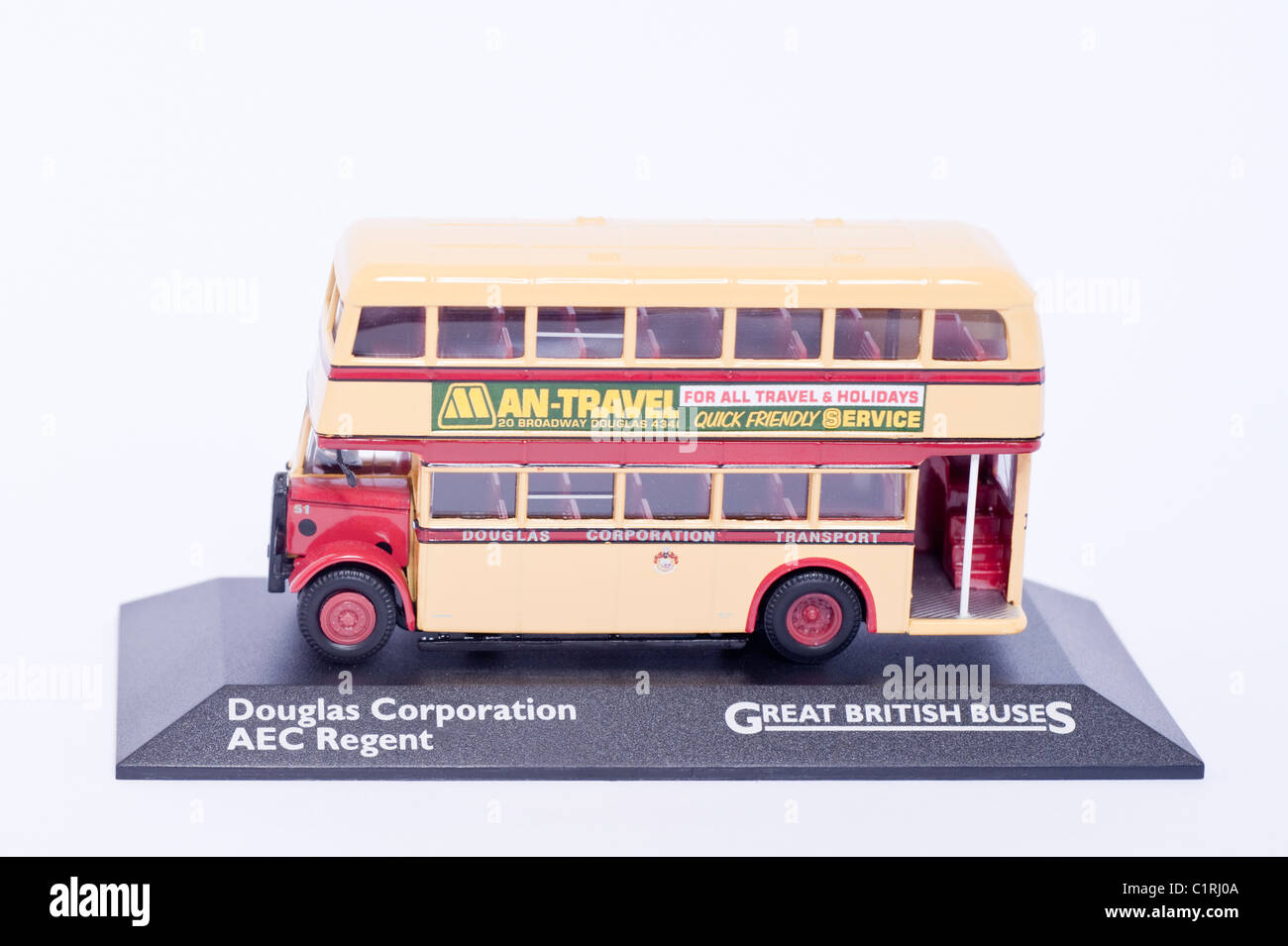 Un modèle Douglas Corporation FIAT 471 Great British bus sur un fond blanc Banque D'Images