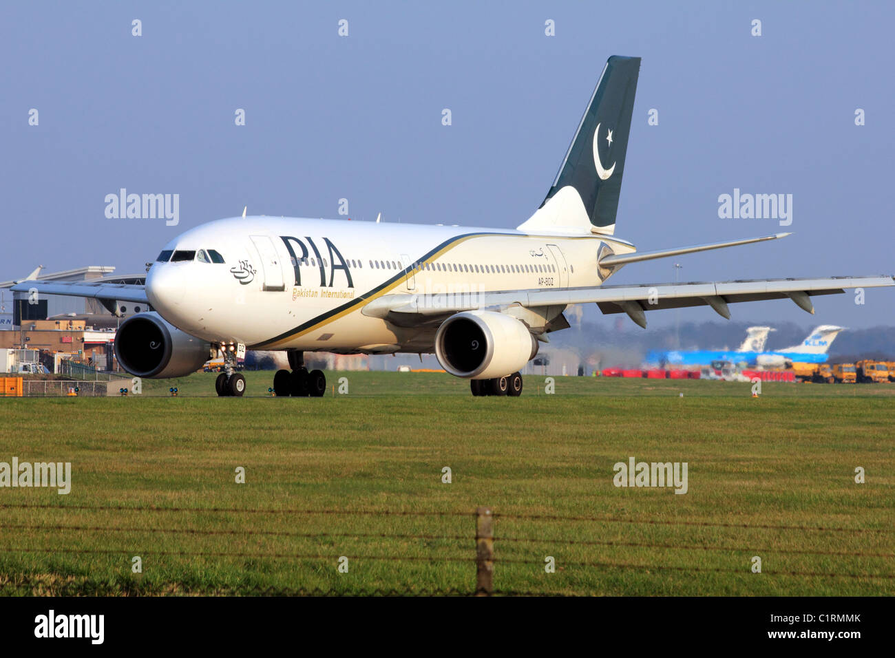 PIA Pakistan International Airways Jet Airplane AP-Bundesverband l'aéroport de Leeds Bradford (LBA) Banque D'Images