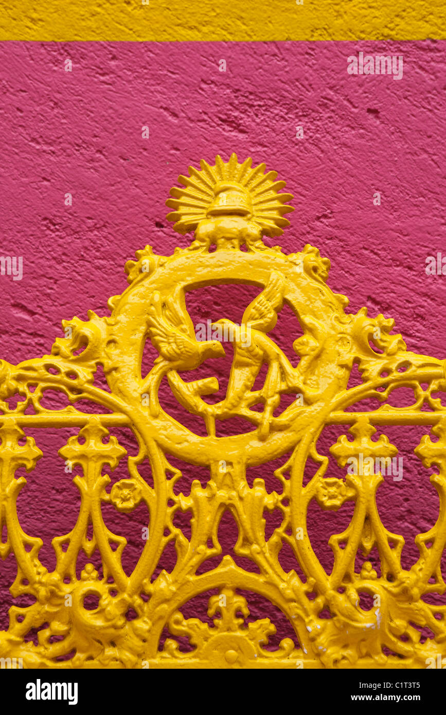 Portail en fer ouvragé Banque D'Images