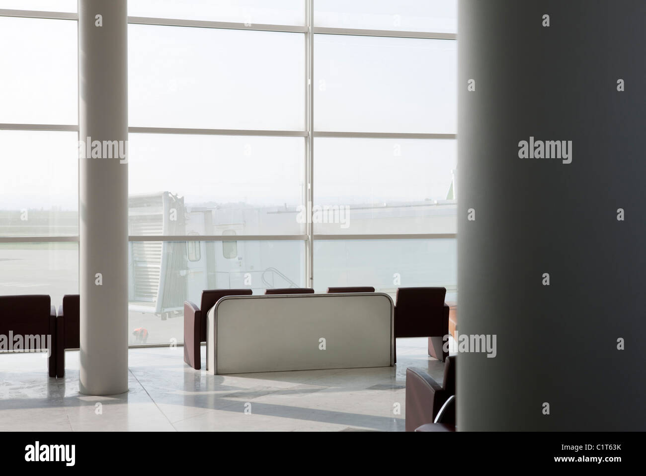 Dans la zone d'attente vide airport terminal Banque D'Images