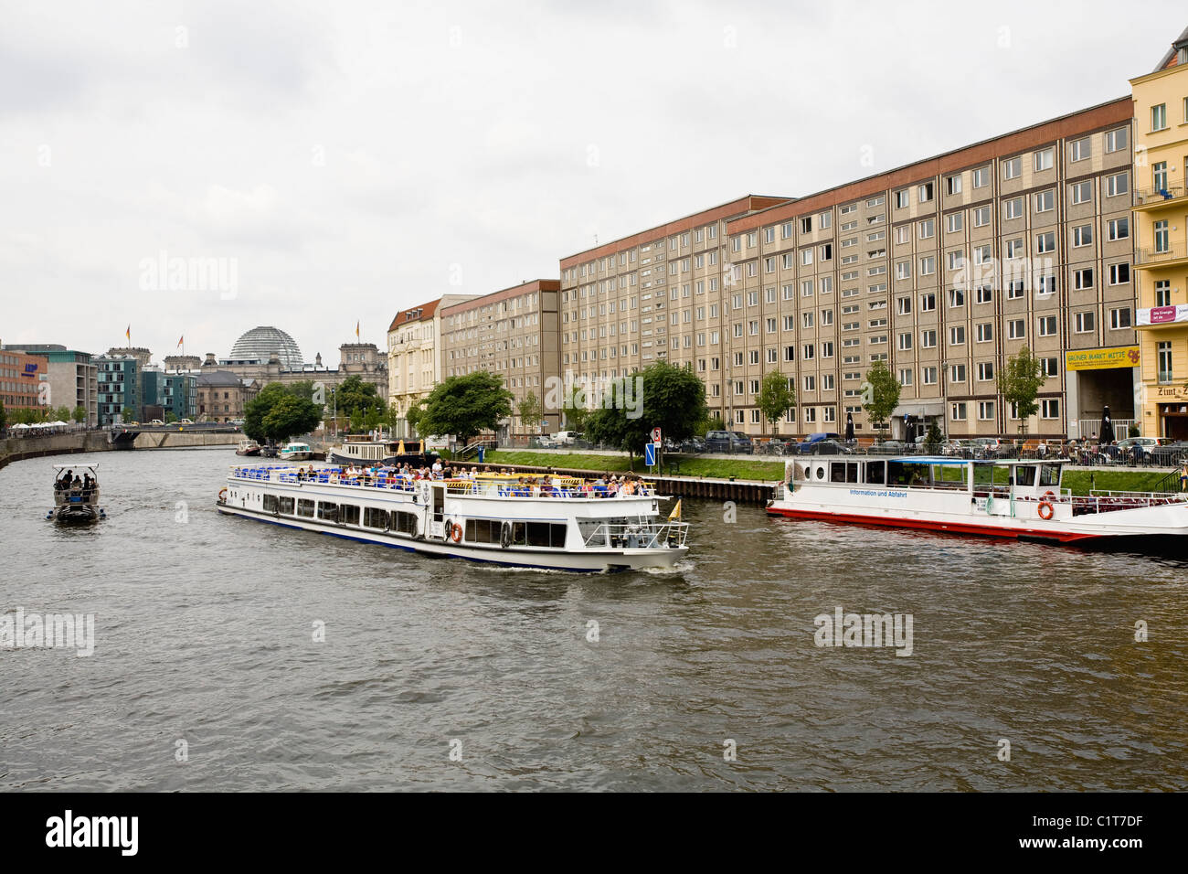Allemagne, Berlin, excursion en bateau sur la rivière Spree Banque D'Images