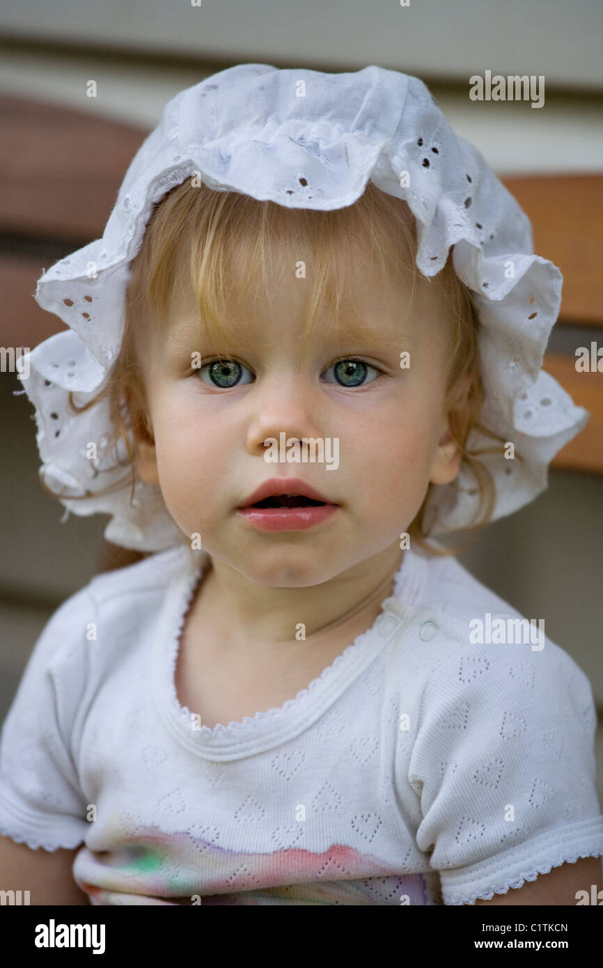 Portrait de l'un an Caucasian Baby Girl Banque D'Images