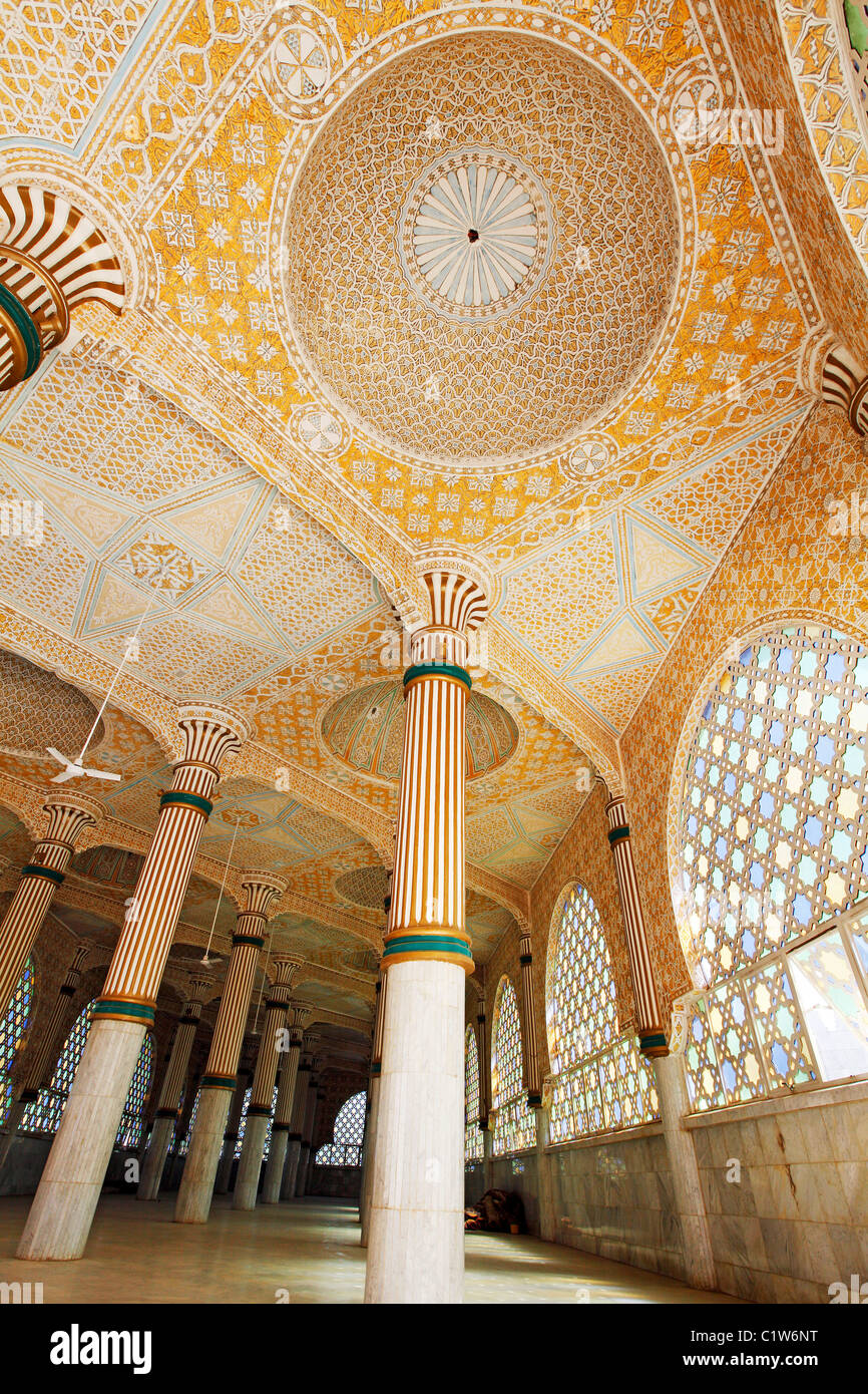 Intérieur de la Grande Mosquée, Touba, au Sénégal, en Afrique de l'Ouest Banque D'Images