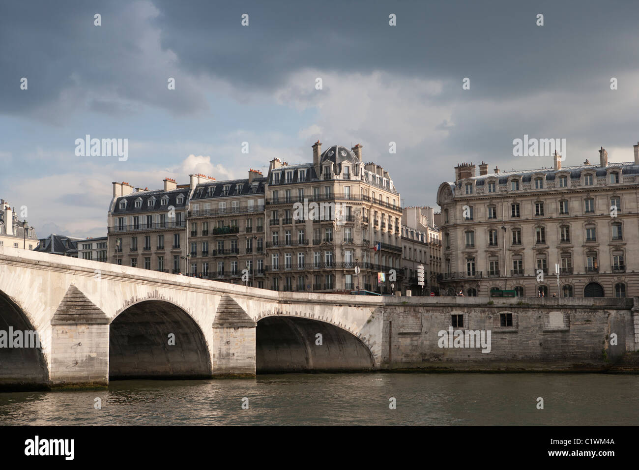 Pont Royal pont et quai Anatole. Paris, France. Construit 1685-1689 Banque D'Images