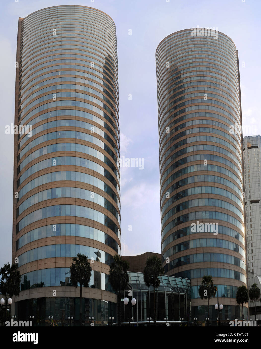 Le World Trade Center (également connu sous le nom de World Trade Center ou WTCC) est le plus haut bâtiment terminé au Sri Lanka Banque D'Images