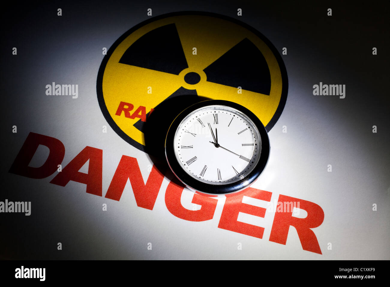 Signe de risque radiologique pour l'arrière-plan Banque D'Images