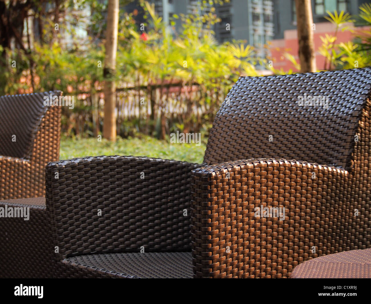 Fauteuil de jardin dans un jardin Banque D'Images