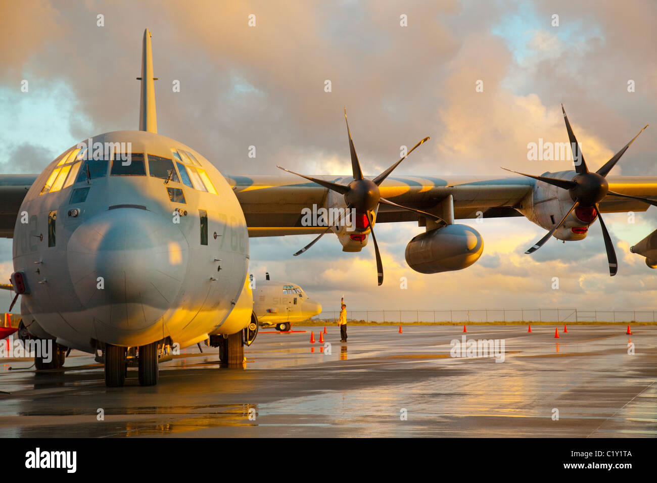 KC130J Hercules à la Marine Corps Air Station Miramar CA Banque D'Images