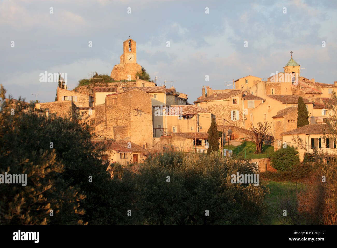 Le pittoresque village de Lourmarin dans le Luberon Banque D'Images