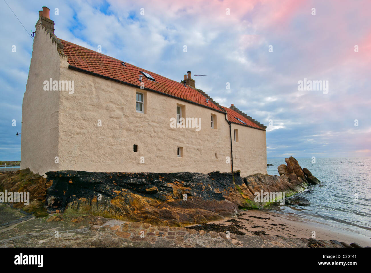 Chambre à coucher de Pittenweem rock, East Neuk Fife, Scotland, Mars 2011 Banque D'Images Chambre à coucher de Pittenweem rock, East Neuk Fife, Scotland, Mars 2011 Banque D'Images