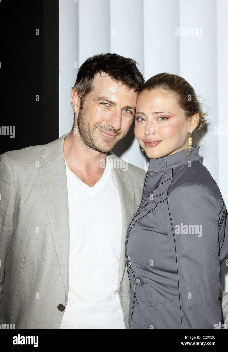 Rhett Giles et Estella Warren Mi-6 nightclub's grand opening party organisée à Mi-6 nightclub - West Hollywood, des arrivées Banque D'Images