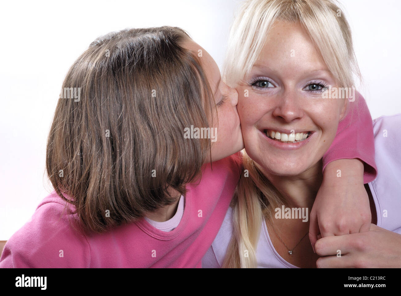 La complicité entre mère et fille Banque D'Images