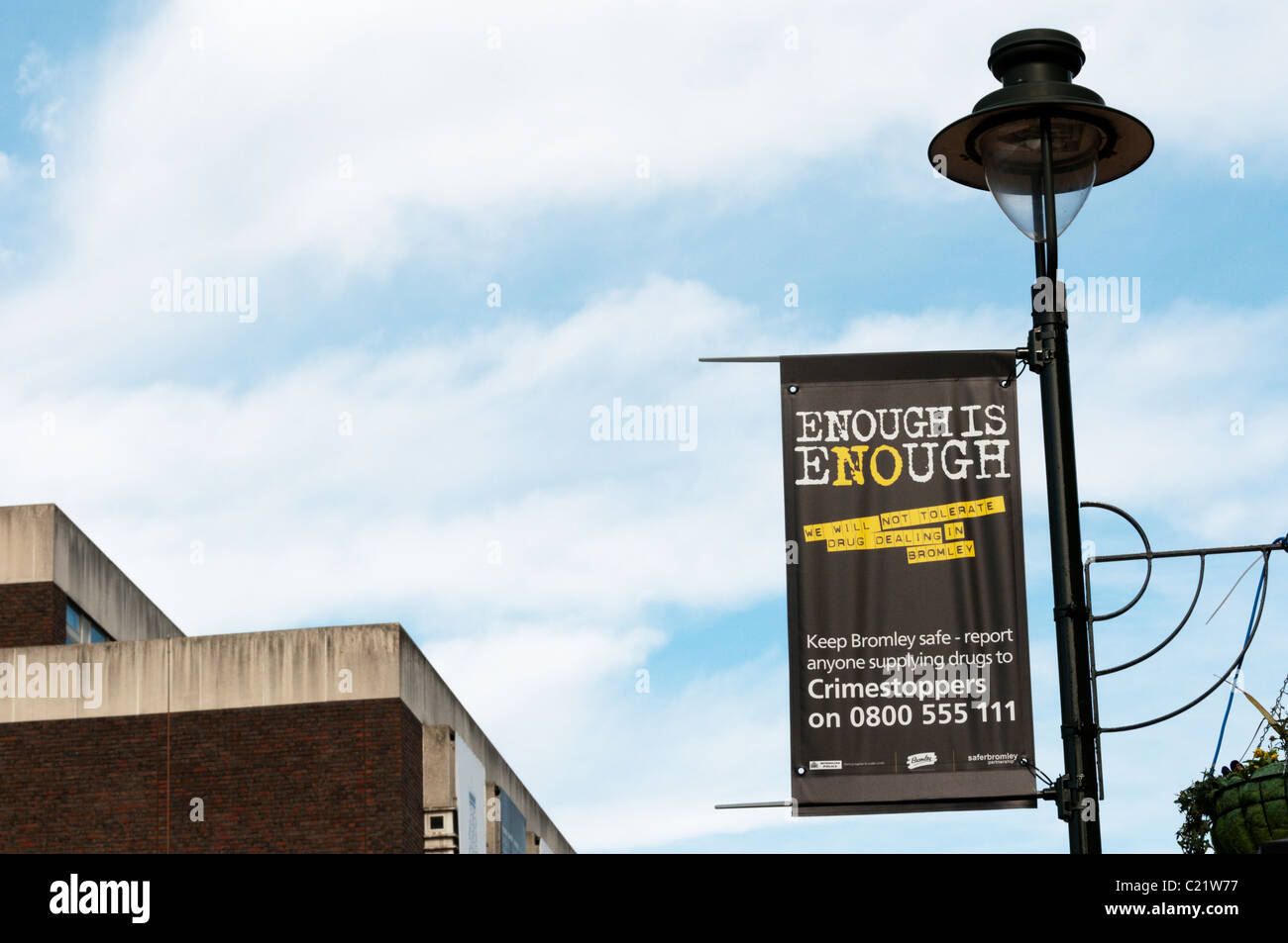 Une enseigne arborant un message de lutte contre la drogue dans le centre-ville de Bromley, dans le sud de Londres Banque D'Images