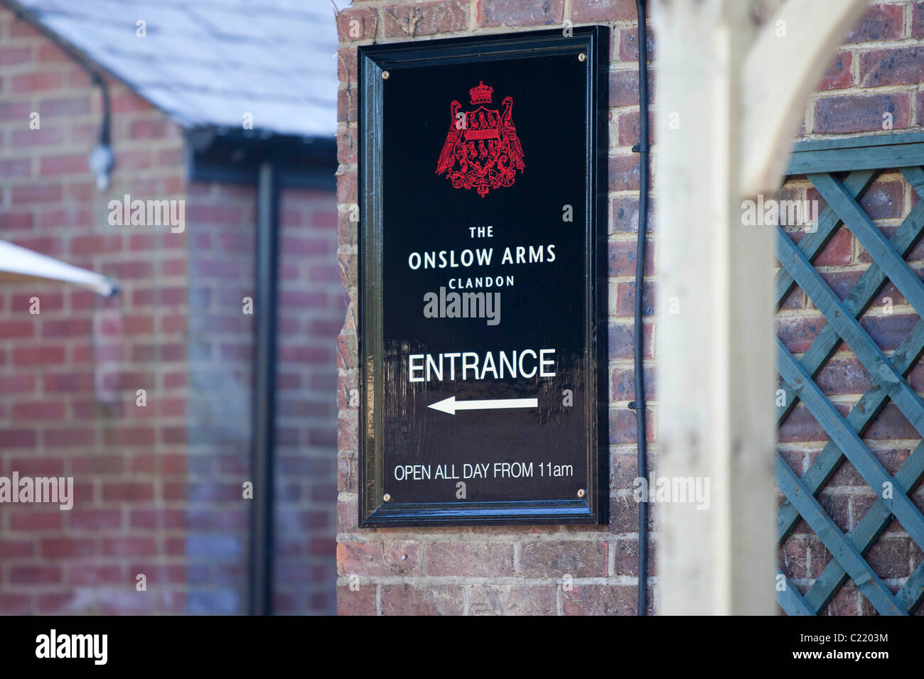 L'Onslow Arms à Clandon, Surrey, Angleterre, Royaume-Uni. © StockPix.eu Banque D'Images