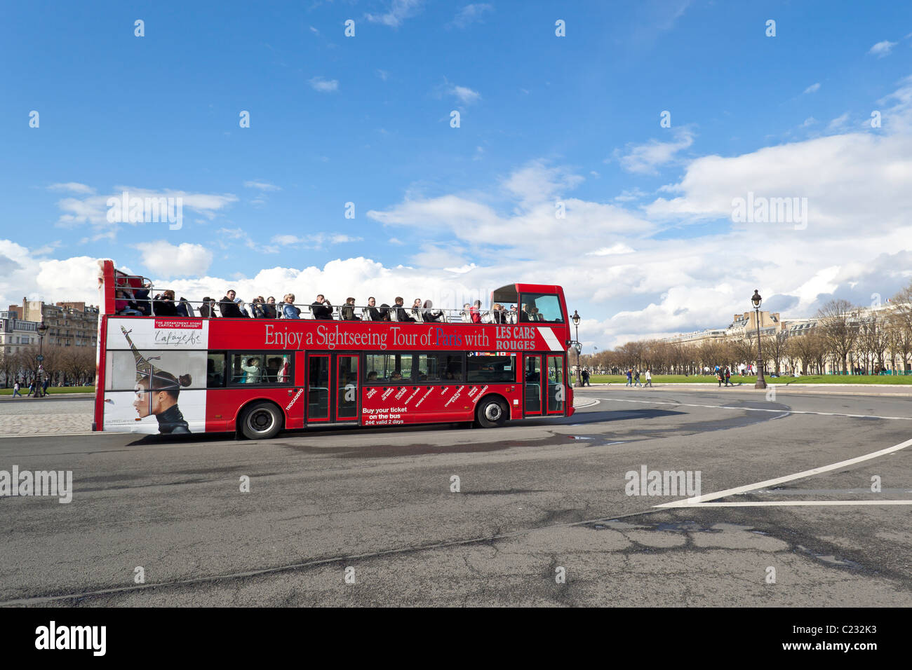Open air bus touristique Paris, France, Europe. Charles Lupica Banque D'Images