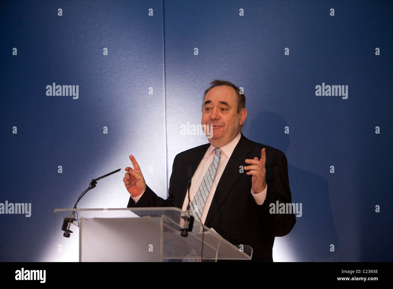 Scotland's Premier ministre Alex Salmond MSP fournit le discours-programme de l'énergie verte européenne écossais Conférence Centre Banque D'Images Scotland's Premier ministre Alex Salmond MSP fournit le discours-programme de l'énergie verte européenne écossais Conférence Centre Banque D'Images