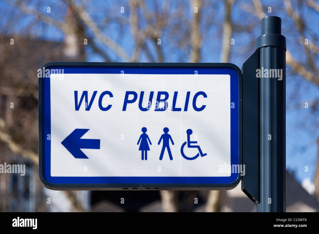 Toilettes publiques inscription France Europe Banque D'Images