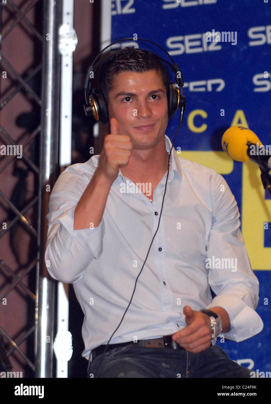 Cristiano Ronaldo Sports Radio El Larguero Programme Madrid, Espagne -  26.10.09 Photo Stock - Alamy