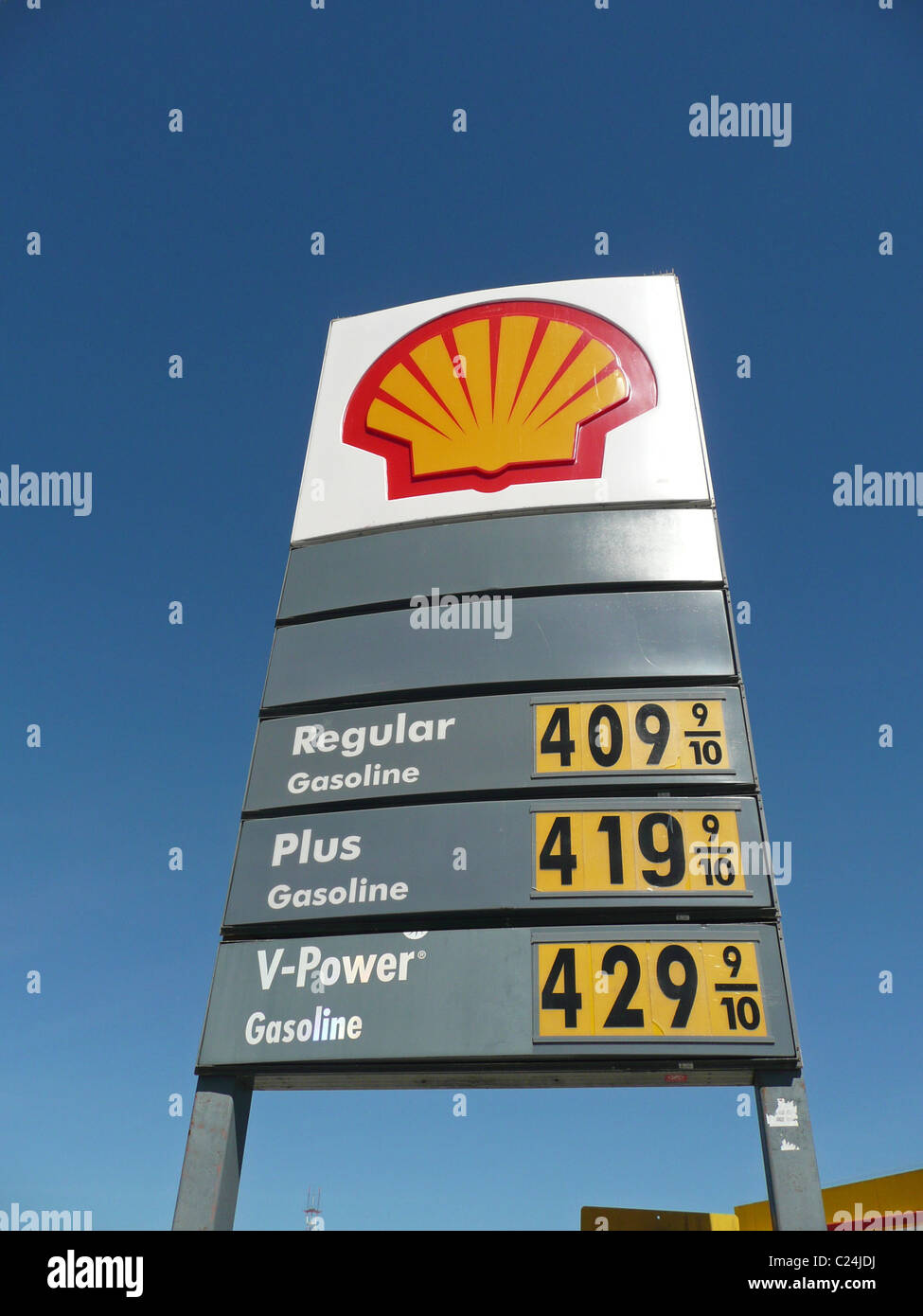 Station d'essence Shell panneau indiquant le prix de l'essence plus de 4 $  par gallon, San Francisco, Californie Photo Stock - Alamy